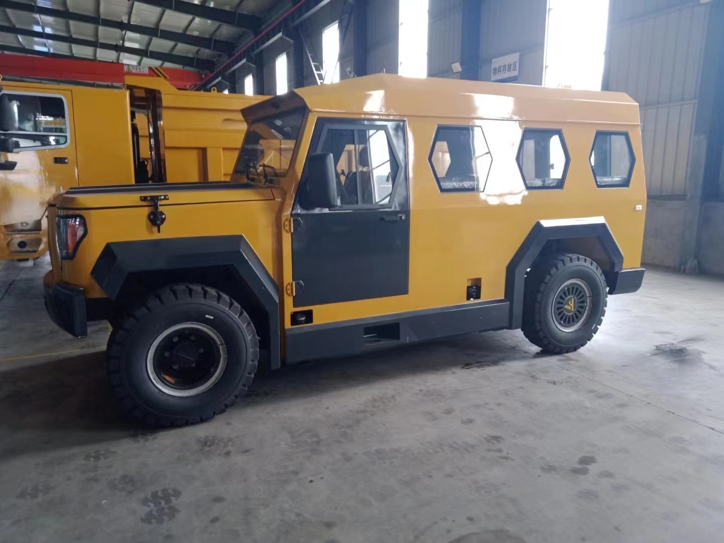 ISO 9 Persons Underground Mining Transport Vehicles Passenger Transporter