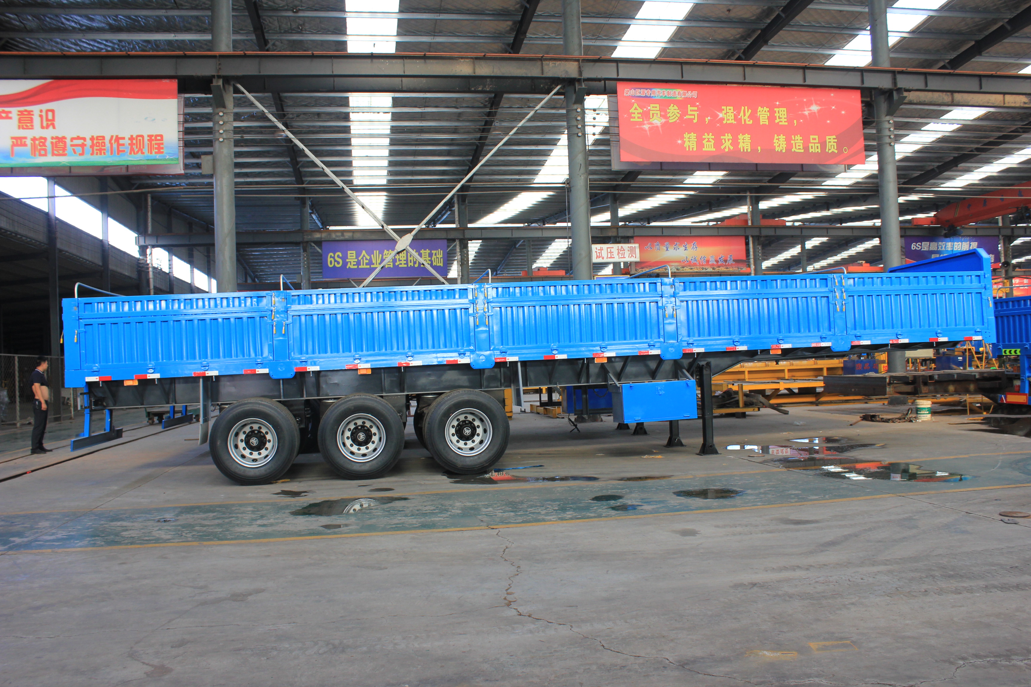 3 * 13ton Capacity Side Wall Flatbed Truck Semi Trailer 40T 3 Axles Cargo Transporting