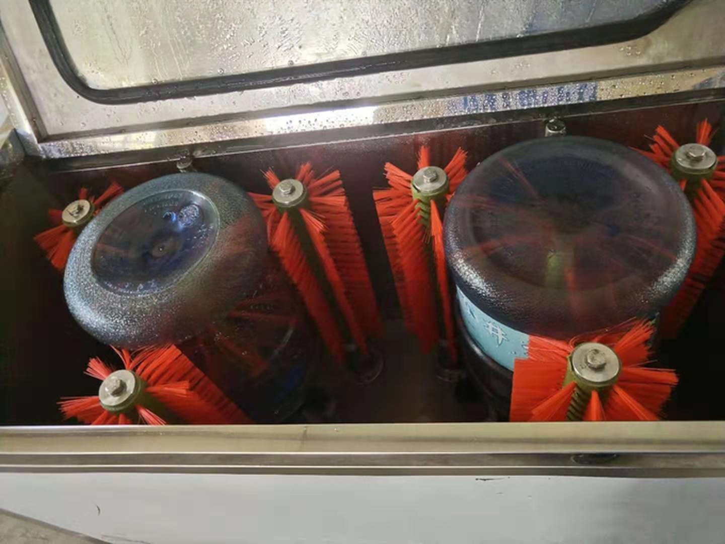 Easy to Operate Semi Automatic Double Type 5 Gallon Bottle Decapping and Washing Machine 195 KG