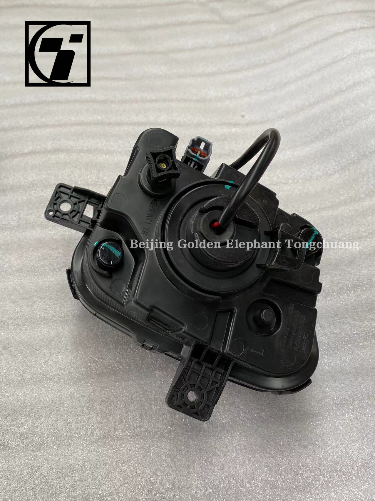 Foton Toano E/S Front Fog Light Assembly V1371020001A0 V1371020002A0 For Replace/Repair