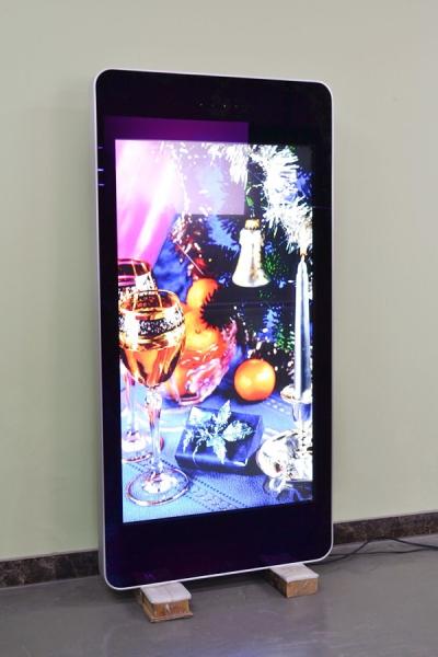 Quality Sunlight Viewable 55" 430W Outdoor LCD Advertising Display for sale