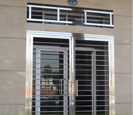 Heavy Wall Stainless Steel Round Pipe Cold / Hot Rolled Strong Structural Strength