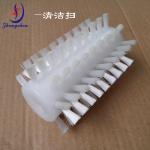 Poultry Husbandry Equipment Clean Brush For Layer Chicken Cage