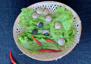 China Solo Fermented Black Garlic wholesale