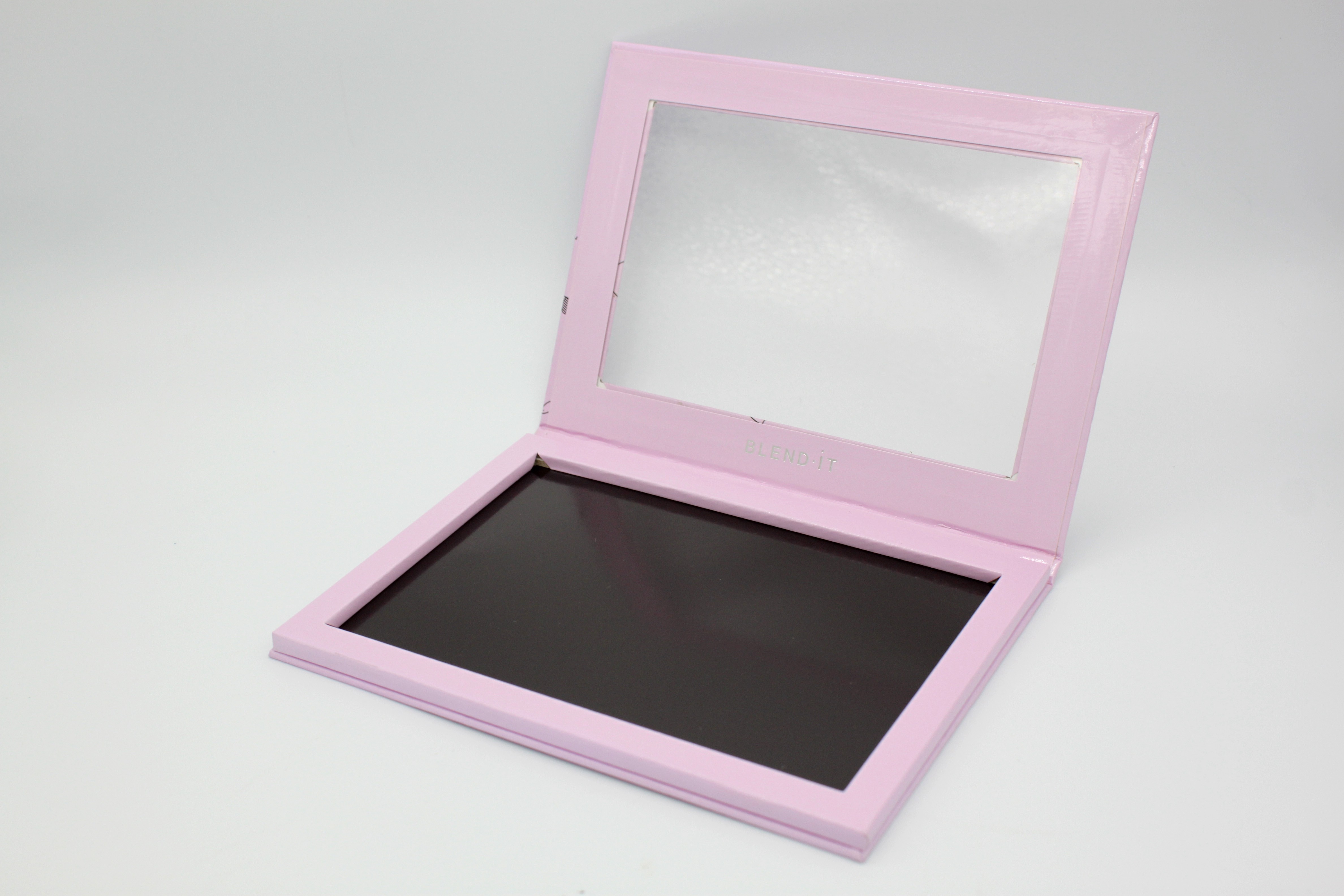 ODM OEM Empty Magnetic Palette Recyclable Refillable Makeup Palette