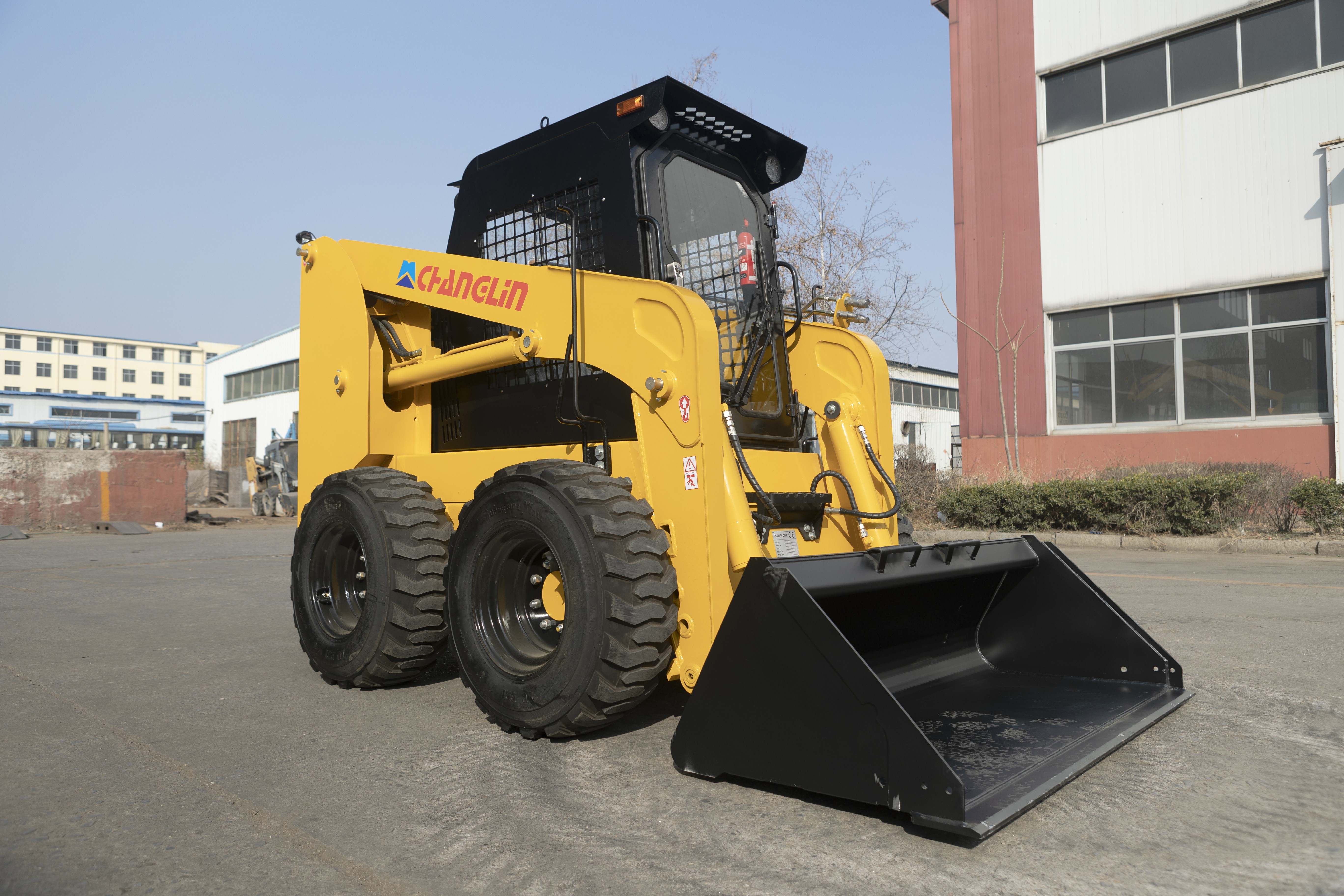 SINOMACH Excavator 255F 36.8KW 0.7 Ton 0.4 M3 Bucket Capacity Mini Skid Steer Loader