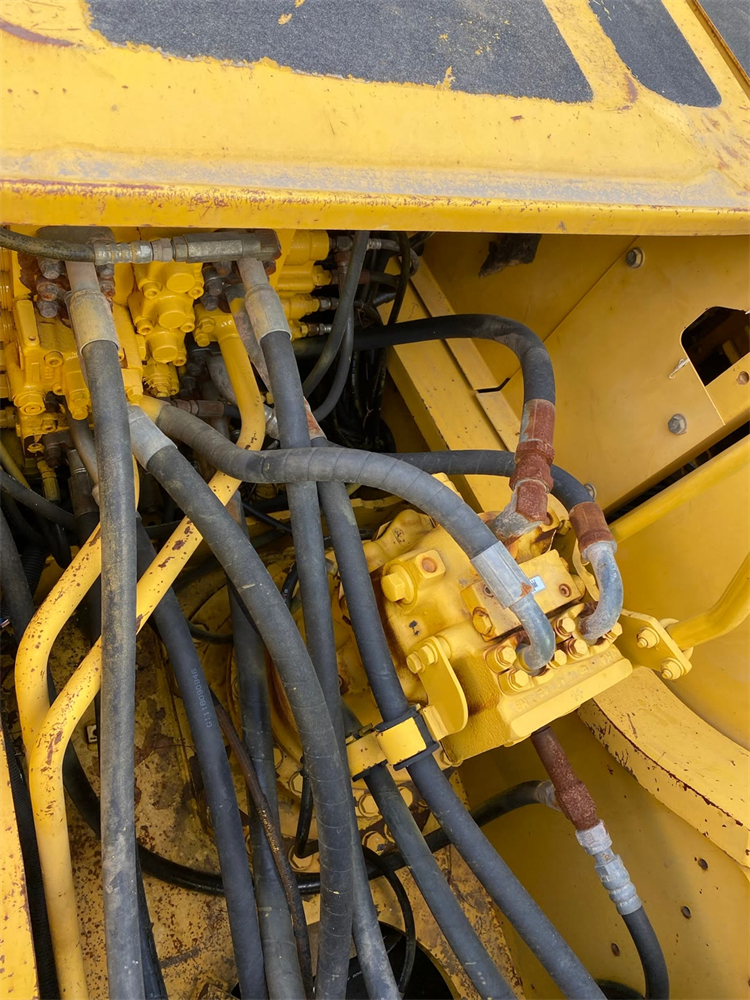 Used Komatsu PC300-7 Excavator with Original Hydraulic Pump in Good Condition Shanghai