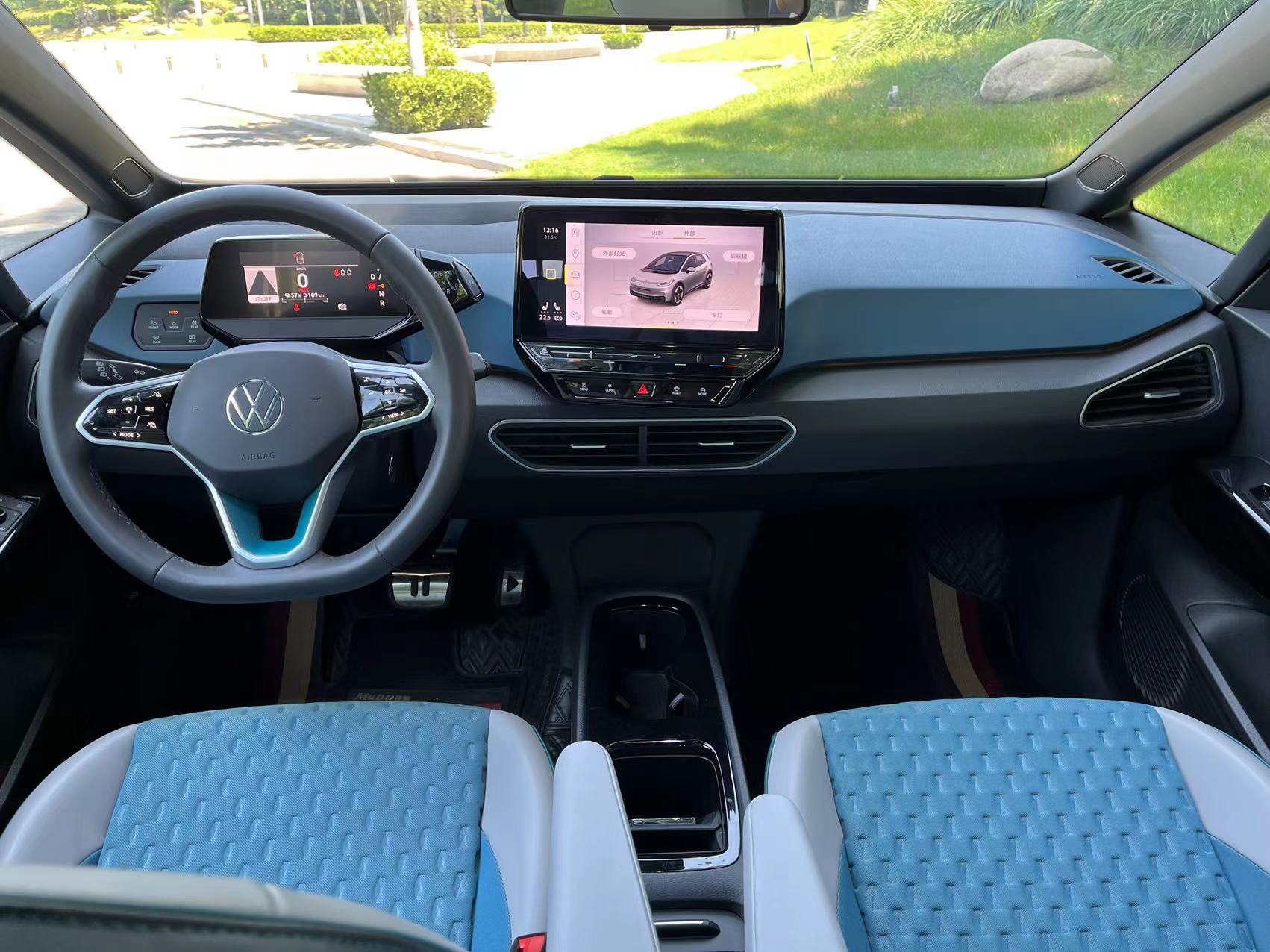 Volkswagen RWD Hatchback ID3 2024 Prime Electric Car 0km Used with 450km Pure Electric Range and 170 Horsepower Motor