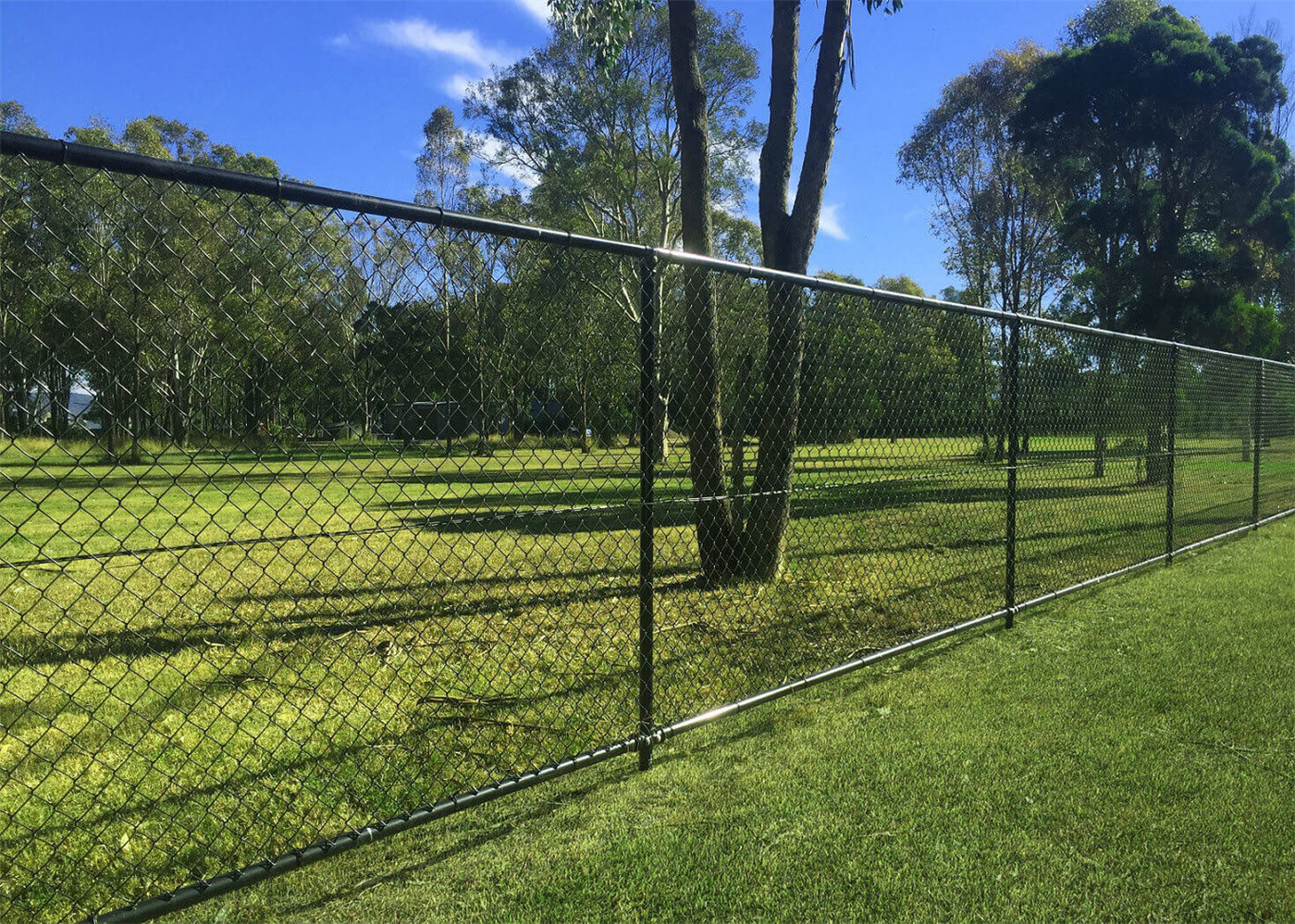 Chain Link Faric Mesh Made In China ,China Chain Wire Fence Manufactuers