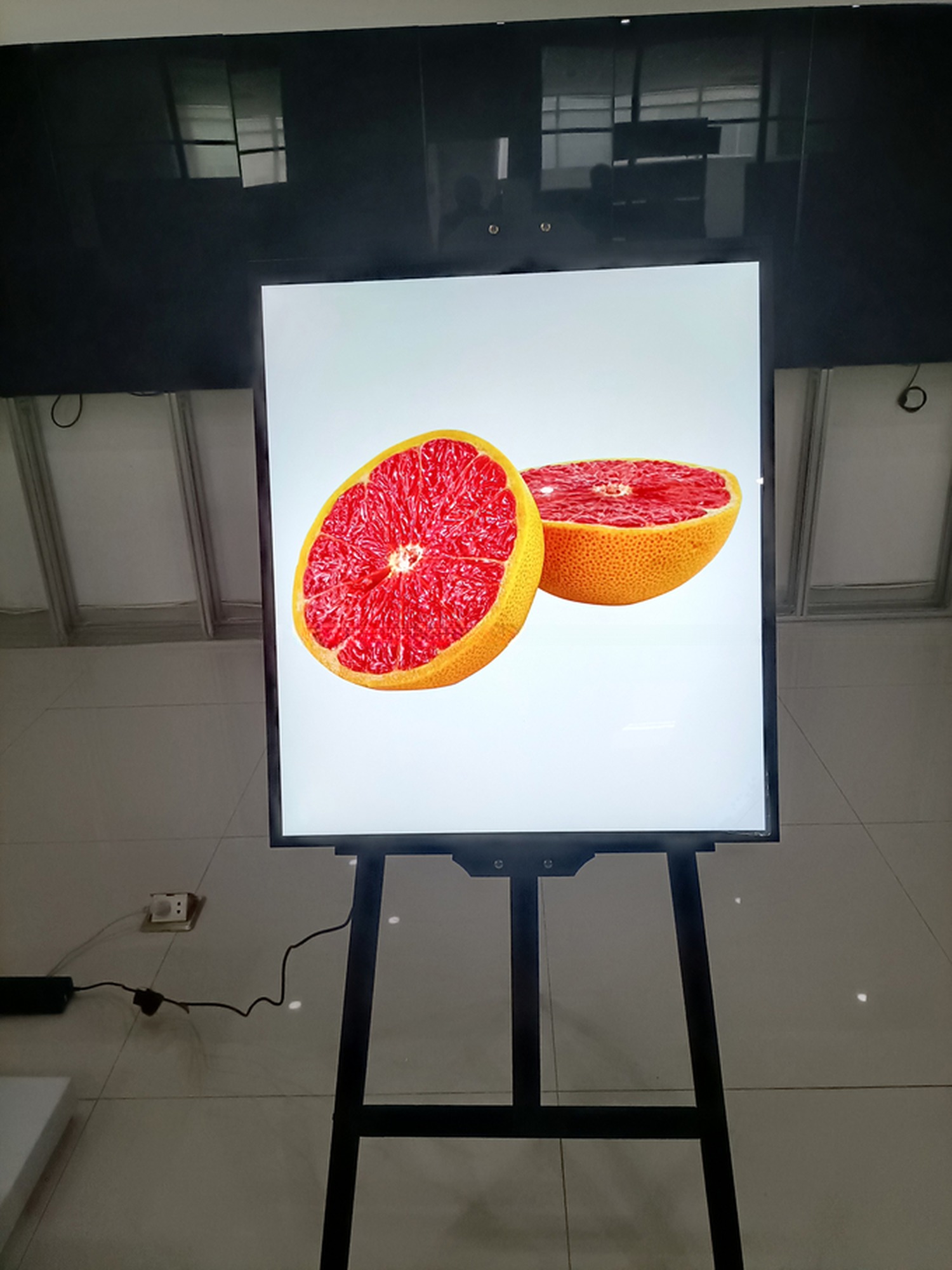 19.2" 26" 29.6" inch 1:1 square LED display screen 1920x1920 with WIFI network Android player and HDM1 input