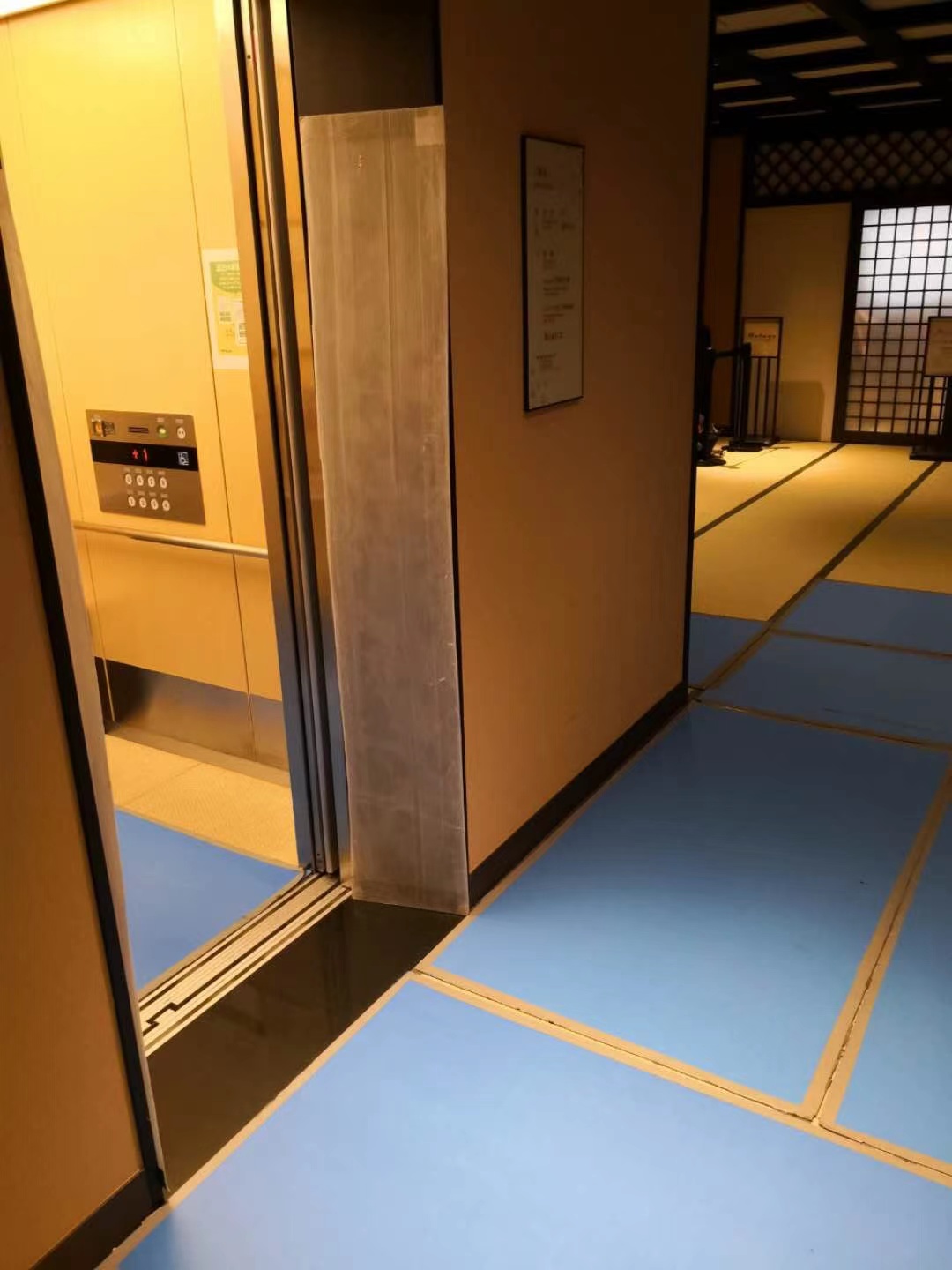 Waterproof Corrugated Floor Protection , Black Corrugated Polypropylene Floor Protector