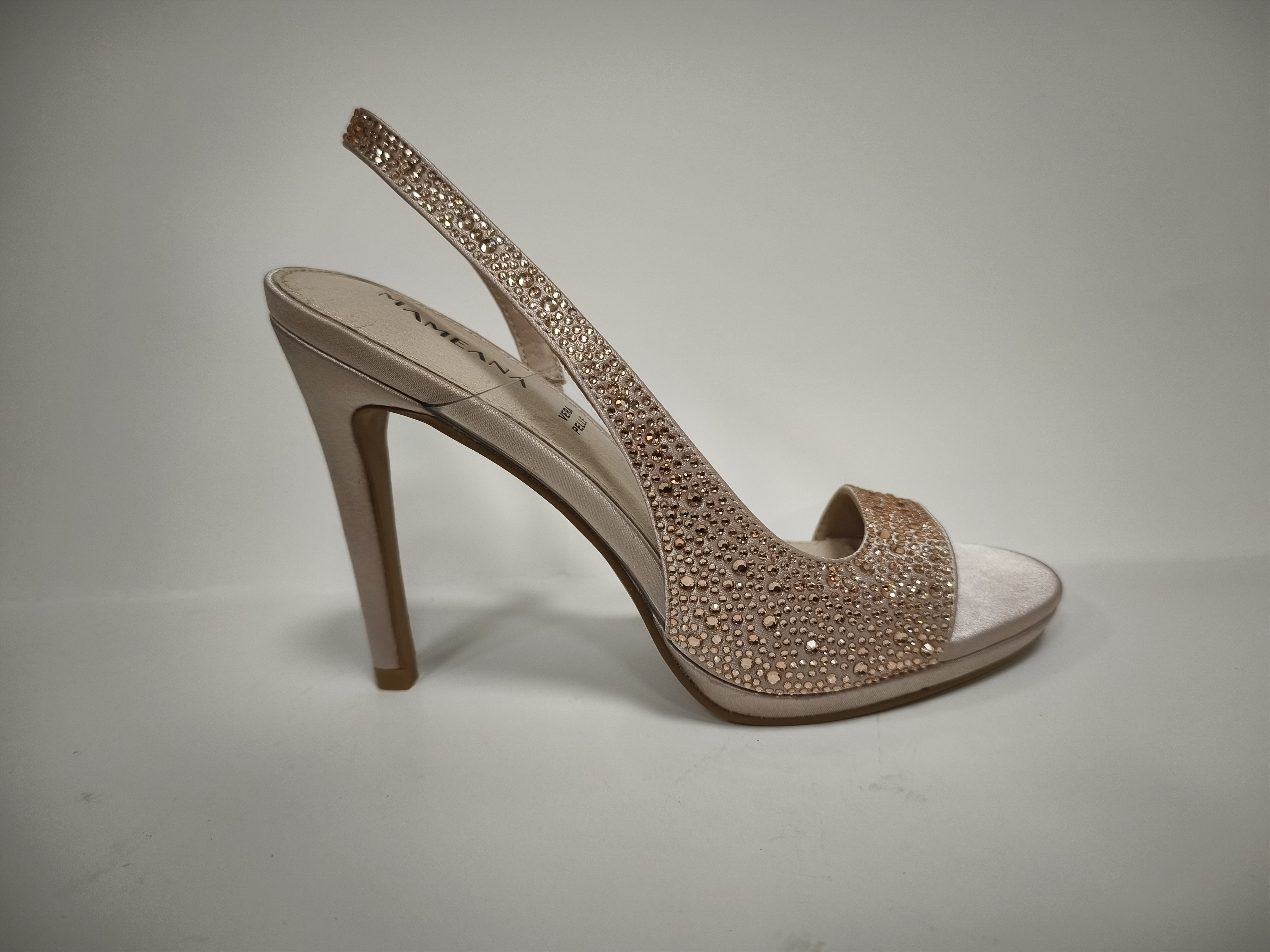 Stiletto Heel Fashionable high heel Sandals Embellished With Shimmering Rhinestones