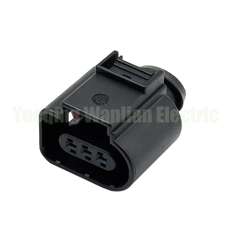 3 Pin 8K0973703 Compressor Air Conditioning Pressure Switch Intake Pressure Sensor Connector