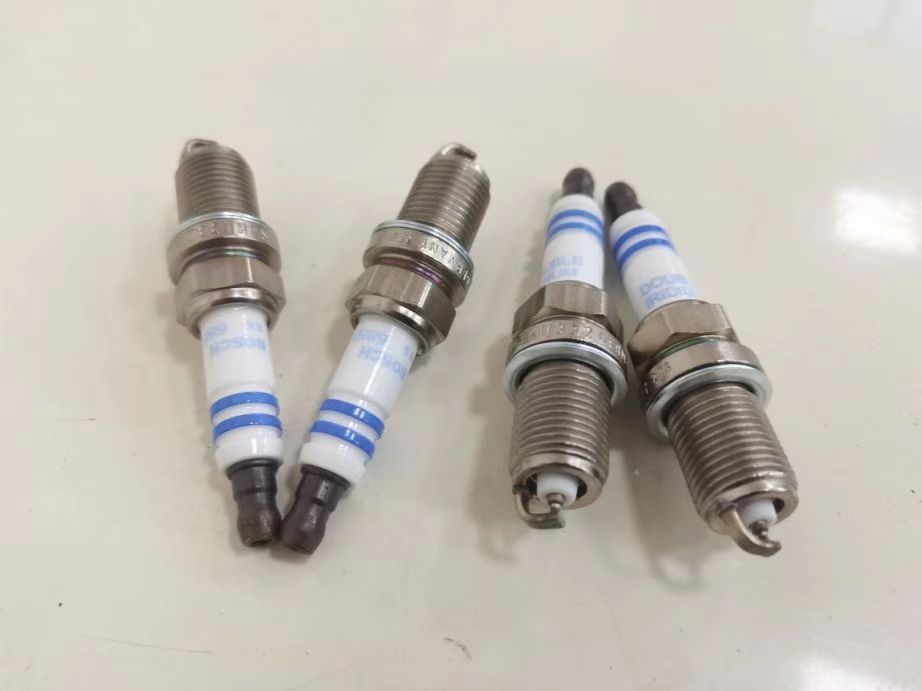 OEM Support Weichai WP10 WP12 Natural Gas Engine Spark Plugs 1000450457 610800190174