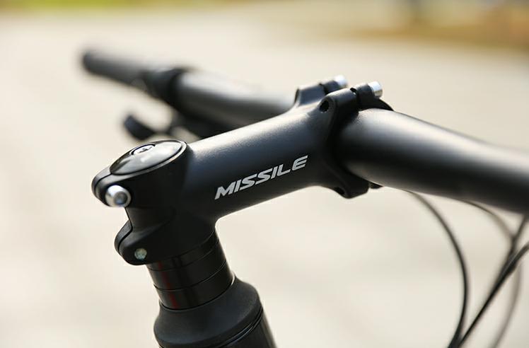 27 Speed Gears and Hard Frame Suspension for 27.5 inch MTB Carbon Fibre Mountain Bike