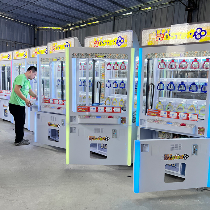 Golden Key Prize Vending Game Key Master Push Shoes Toy Gift Redemption Arcade Machine