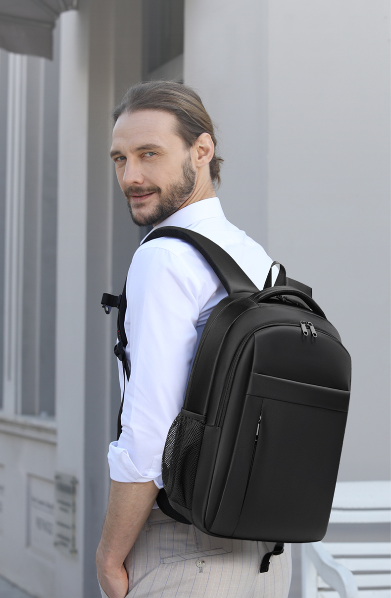 Wholesale new high quality custom logo oem business men waterproof school bags laptop backpack for men