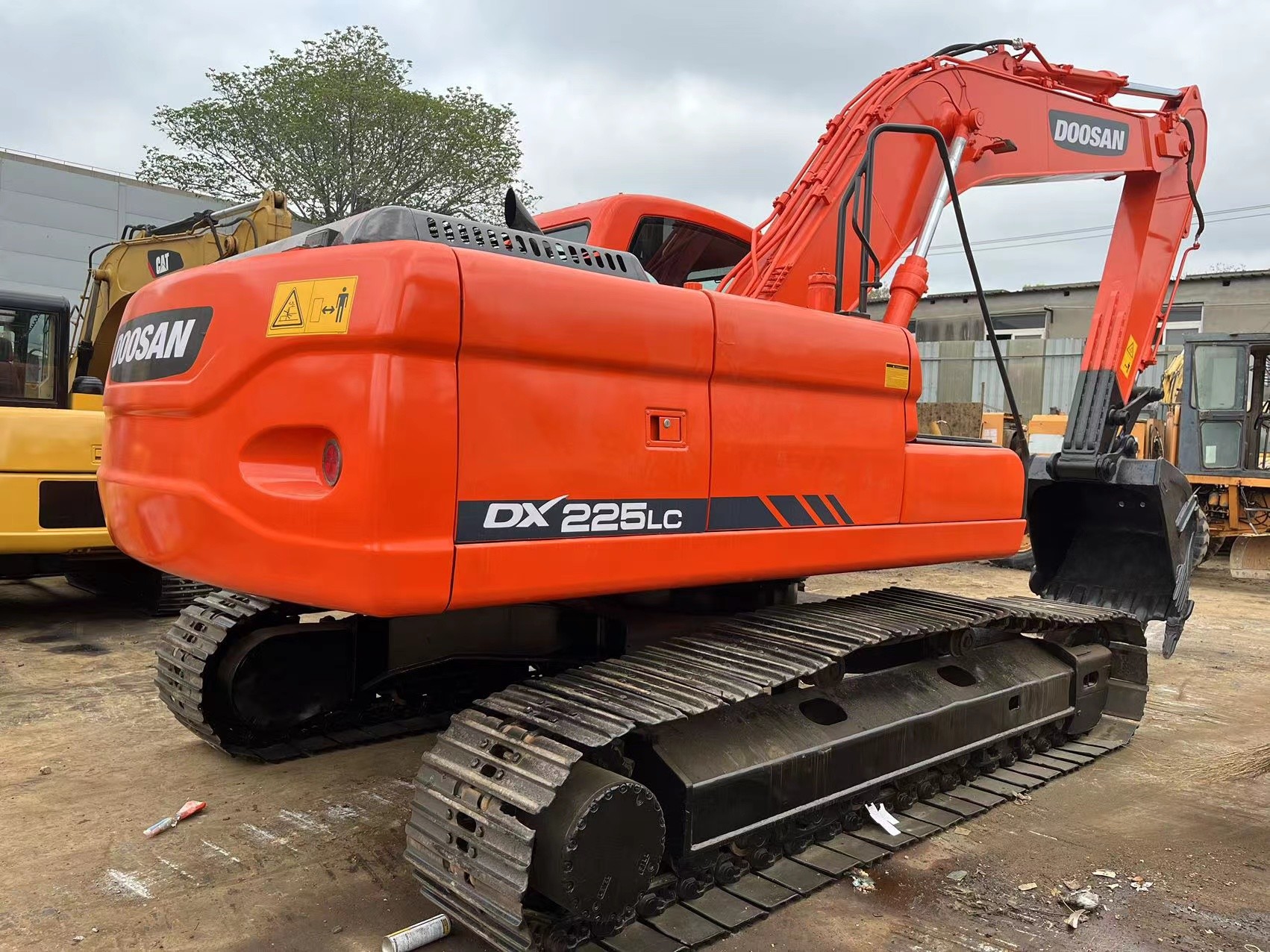 Poclain Hydraulic Cylinder Used Doosan Excavator Equipment DX225
