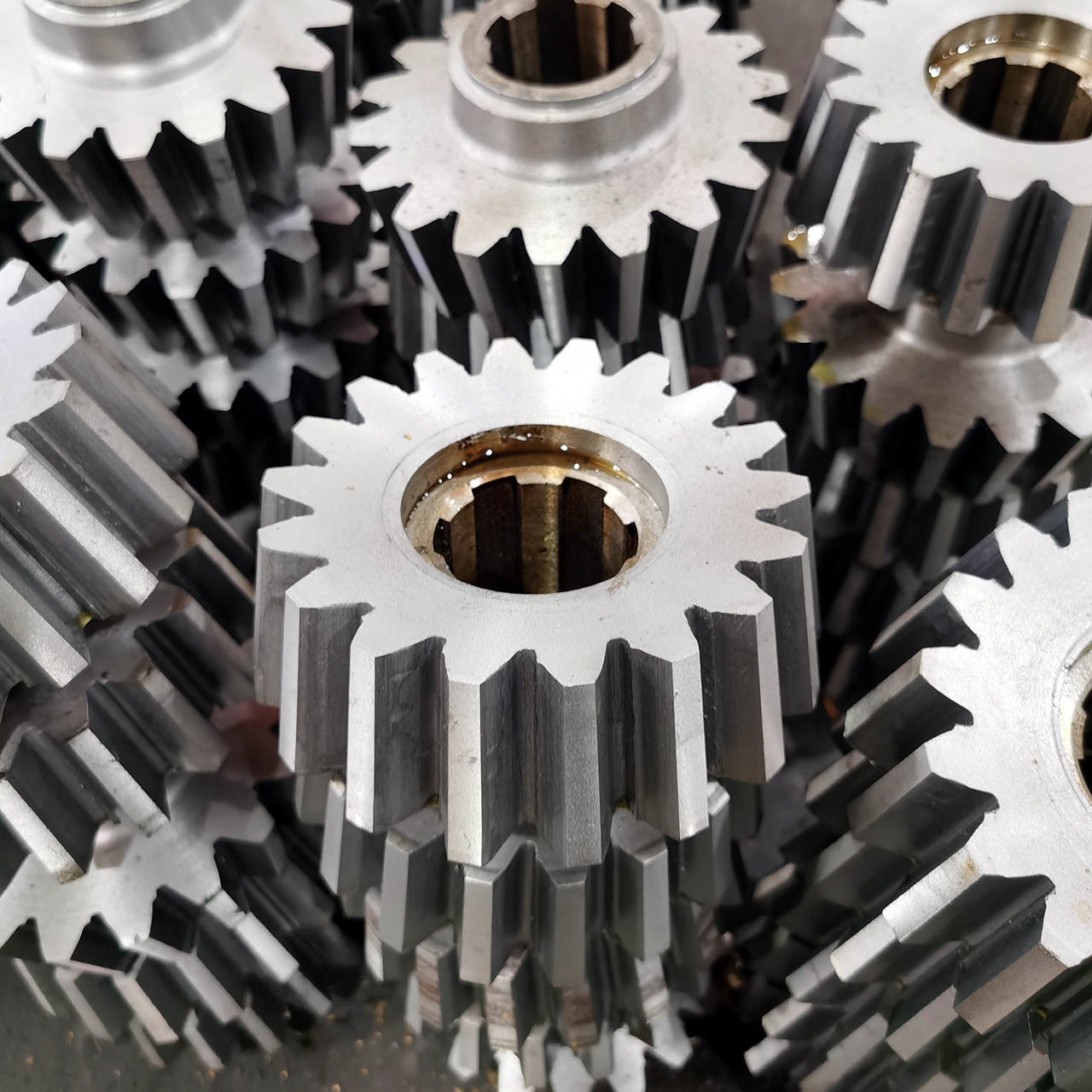 China 7 Module 18T Miter Straight Bevel Gears with Induction Hardending wholesale