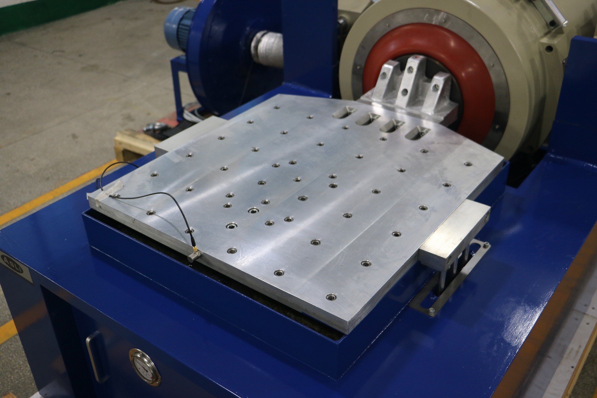 1.8m/S Industrial Shaker Table , 10000N Vibration Test Equipment
