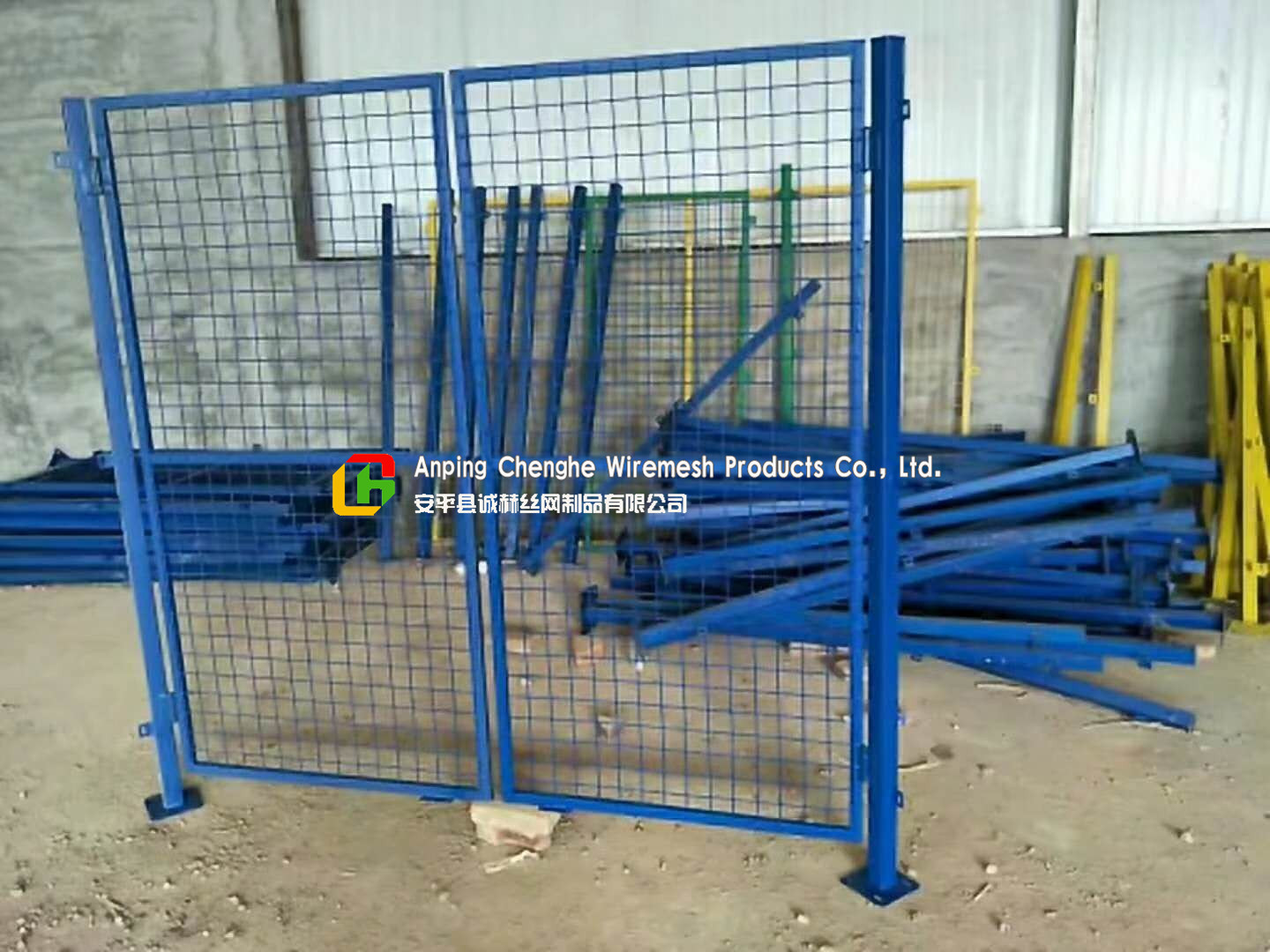 Custom Warehouse Wire Mesh Fence / Railing 2100mm X 2400mm Panel Size