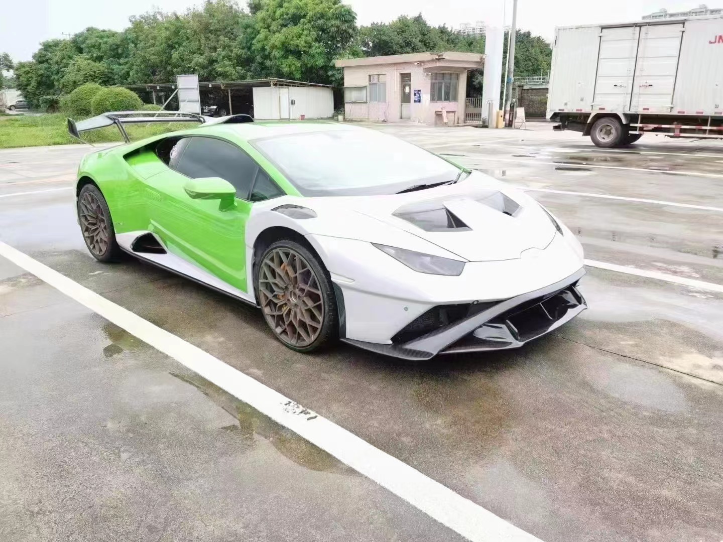 STP Carbon Fiber Body Kit for Lamborghini Huracan LP580 LP610 Carbon Fiber Front and Rear Bumper Spoiler Hood