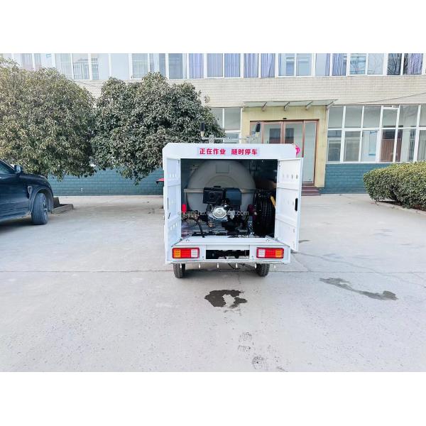 Manual Transmission Three Wheel High Pressure Cleaning Truck Euro 4 Energy Residential Property Road Cleaning Car