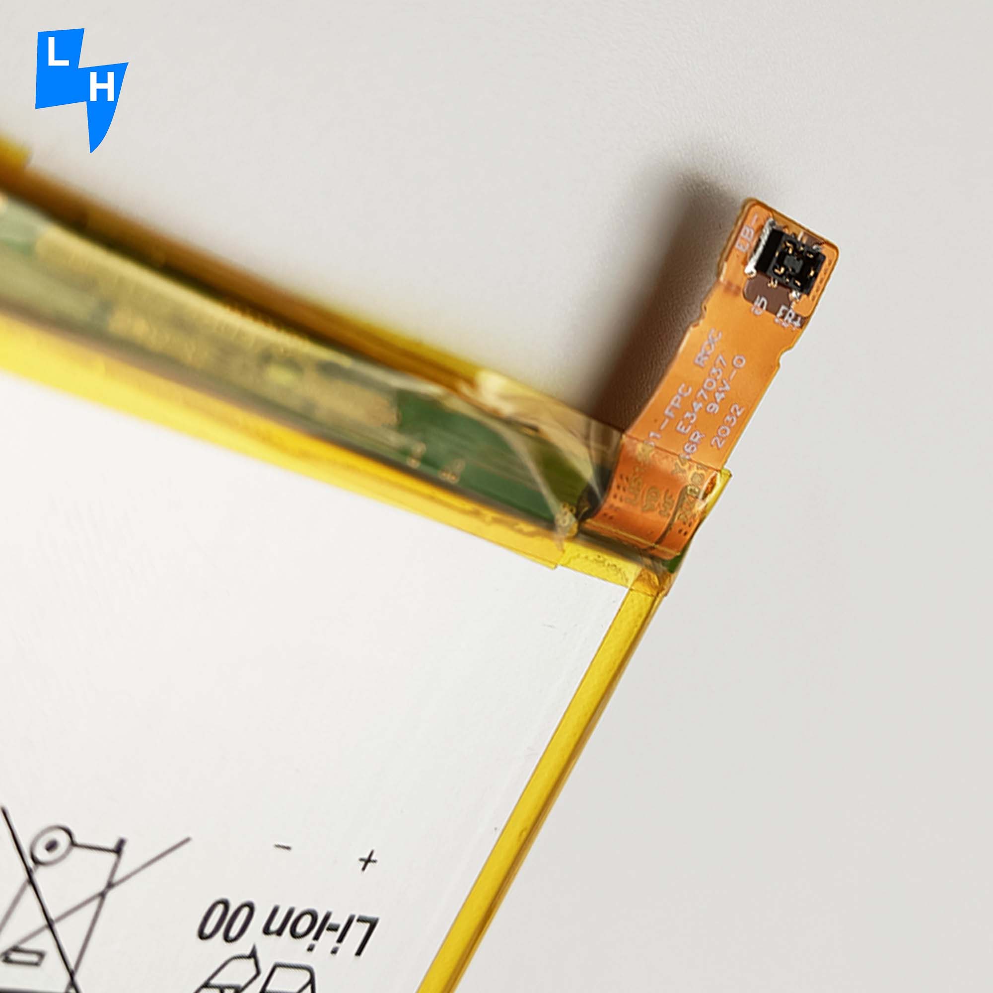A Battery for Sony Xperia Z3MINI Compact D5803 D5833 E5303 E5333 E5363 E5306 2600mAh 3.8V
