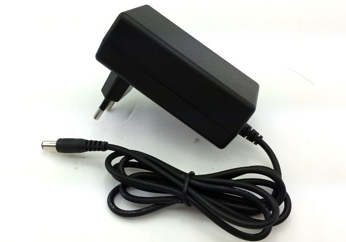 Adaptor 24v 400ma