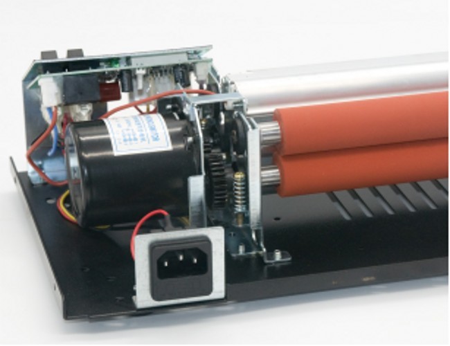 Office cold 330mm 600mm/Min Film Laminating Machine For ID Card / Photo