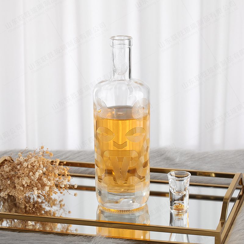 Healthy Lead Free Glass Bottle For Whiskey Vodka Brandy Gin Rum Screen Printing