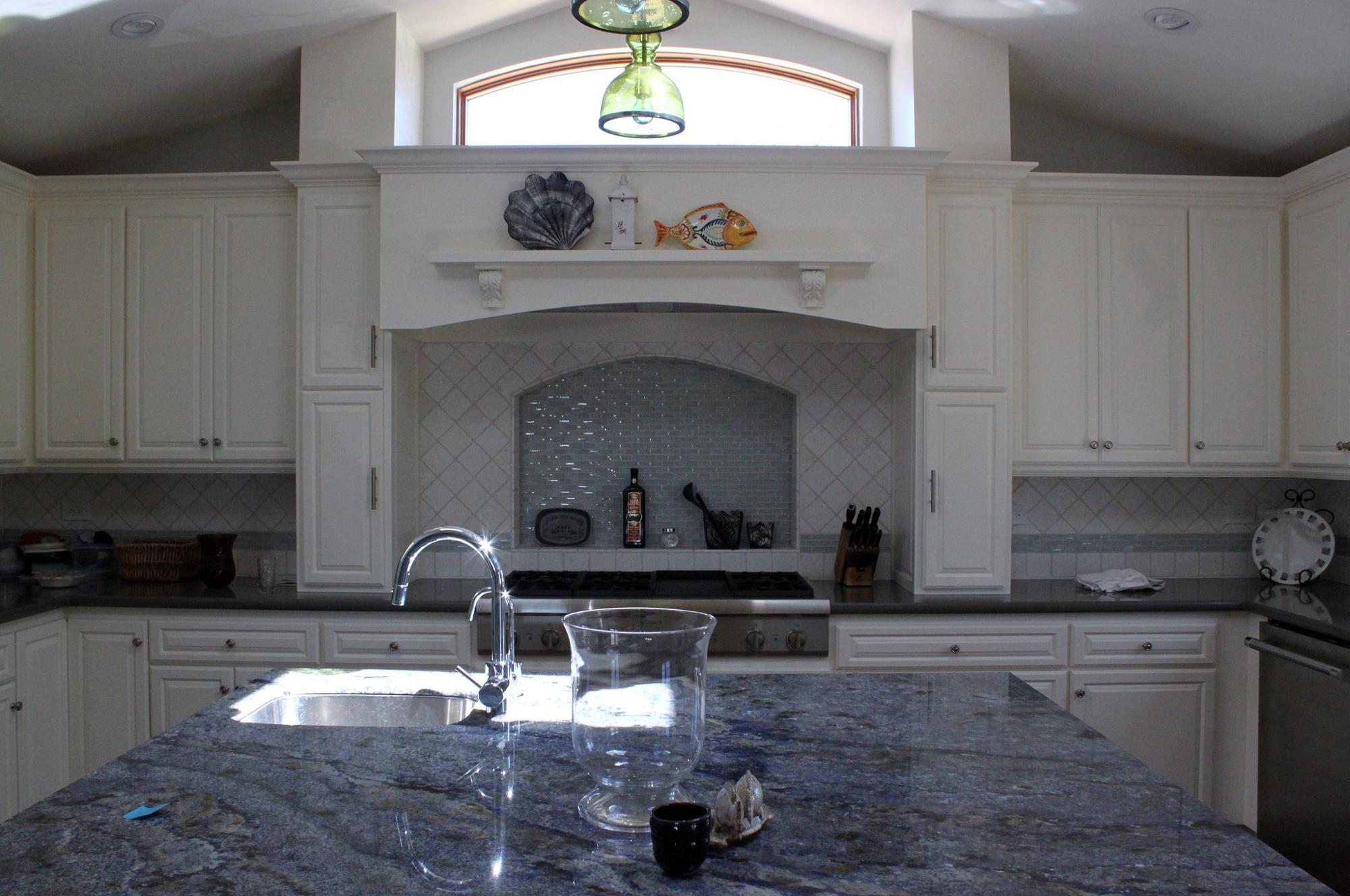 Amazing Blue Granite Azul Bahia Granite For Top Hotel Decoration / Kitchen