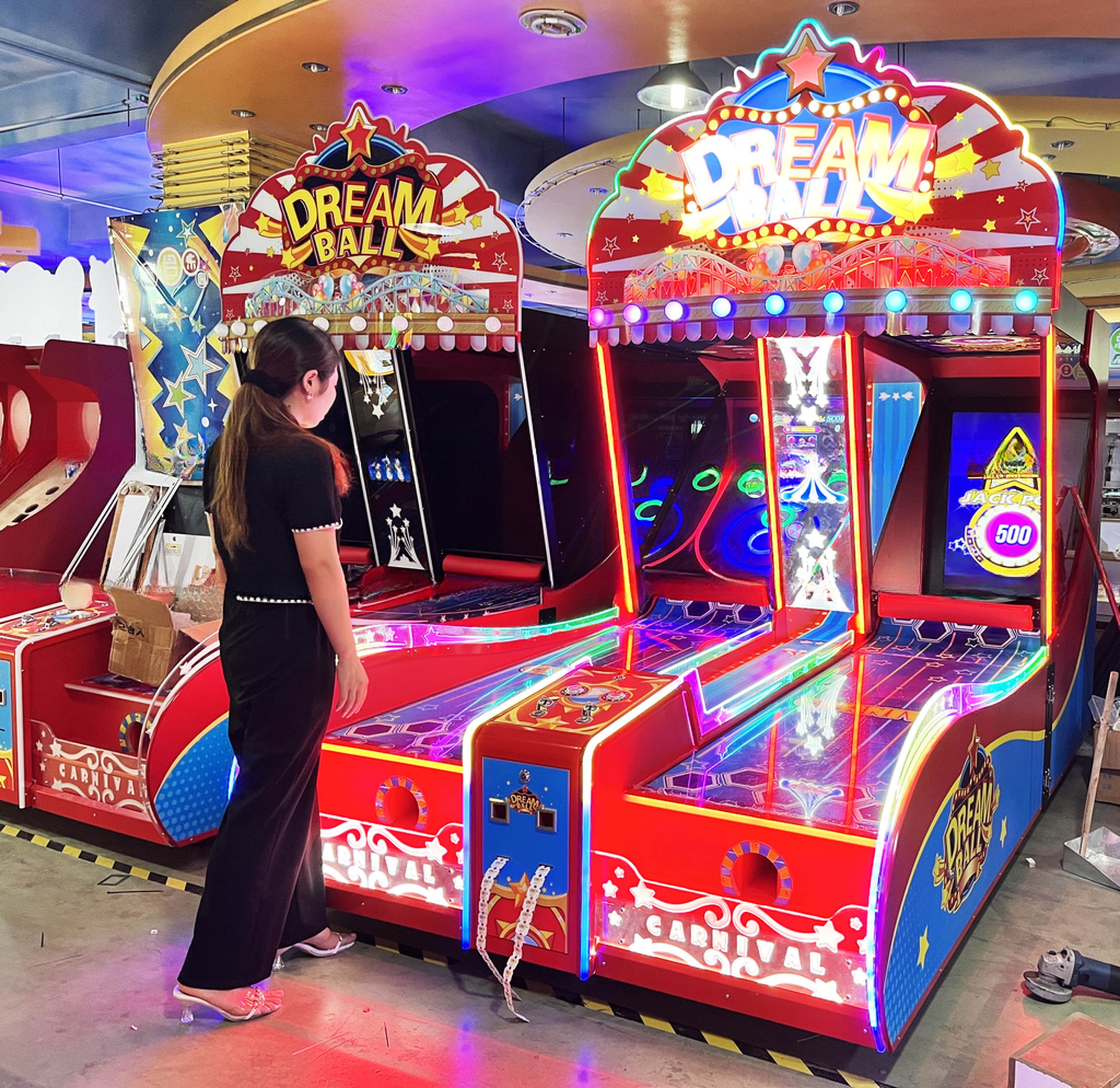 Dreamland original dream crazy rolling ball arcade machine coin operated double players ticket games machine for sale