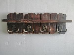 China 15.75 Inch, 4 Pieces Double Metal Hooks, Wood Wall-Mounted Coat Rack wholesale
