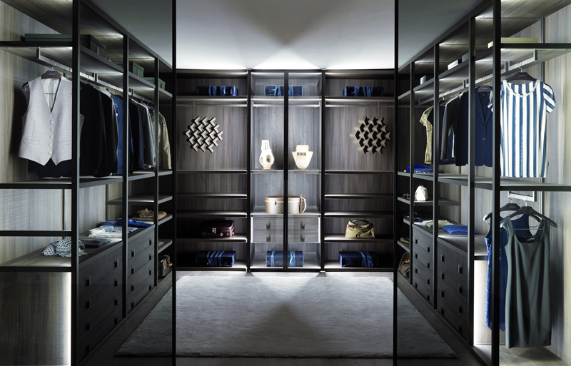 Organize Your Bedroom in Style with a Contemporary Wooden Walk-in Closet Wardrobe