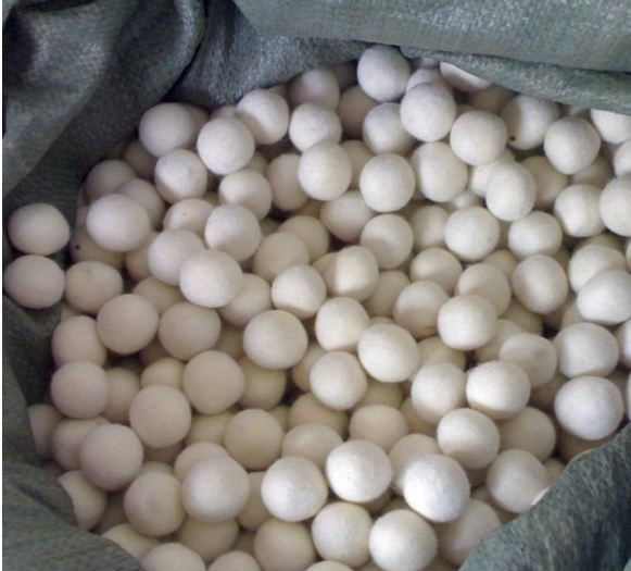 good quality Colored Pure Genuine 100% Wool Felt Dryer Ball Nepal Felt Balls