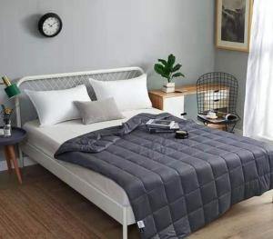 China Wholesale Weighted Blanket 100% Bamboo Viscose Queen King Size cheap 15 lb 20 lb gravity heavy blanket wholesale