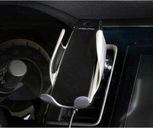 China Highly Compatible Car Mount Phone Holder Stable Dashboard Cell Phone Holder wholesale