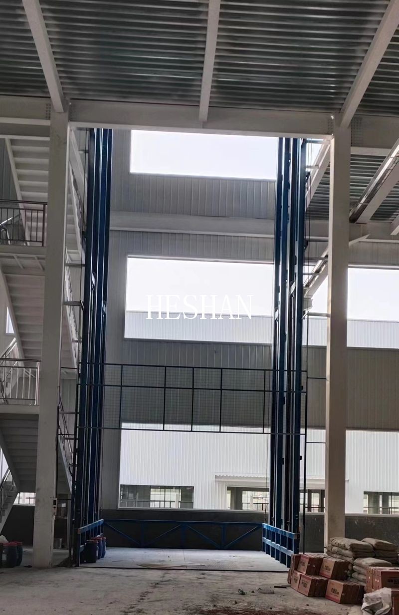 Stationary Leading Rail Small Goods Lift Elevator 1000kg Loading Customized