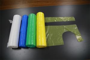 China Colorful Flat Pack Disposable PE Apron , Unisex LDPE / HDPE Plastic Aprons wholesale