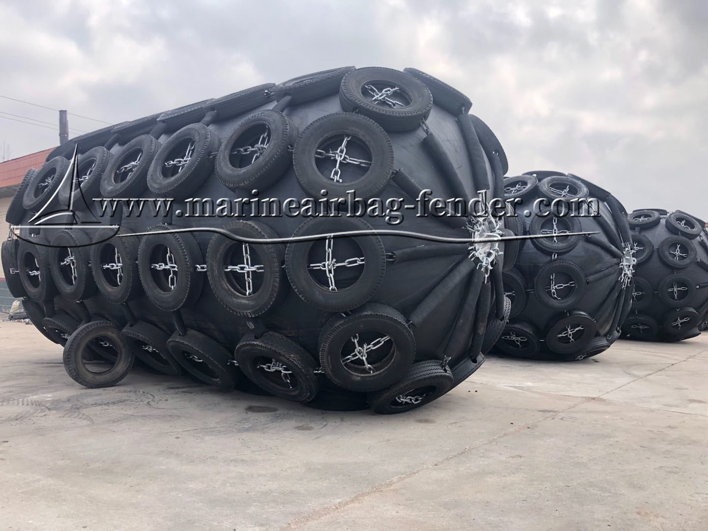 Chain Net Type Floating Rubber Fender Quay Pneumatic Marine Fenders