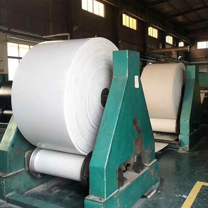 NN100 NN150 NN200 White Rubber Conveyor Belt with Wide Bandwidth for Versatile Applications