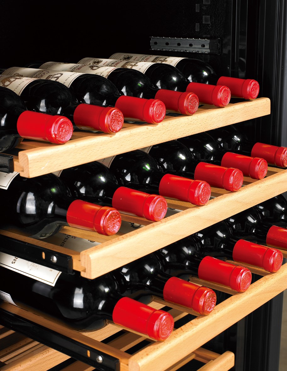 Soundless 160W Wine Cooler Refrigerator Single Zone Freestanding