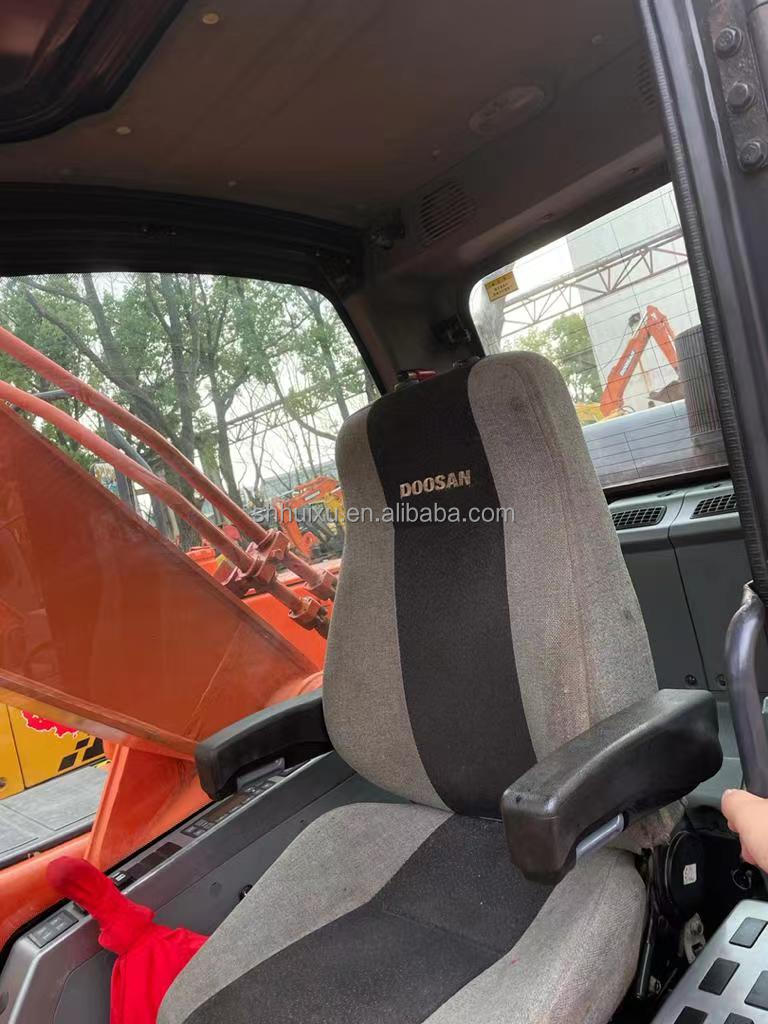 Doosan hot sale Used doosan dh300 excavator second hand digging machine DOOSAN DX300 good price