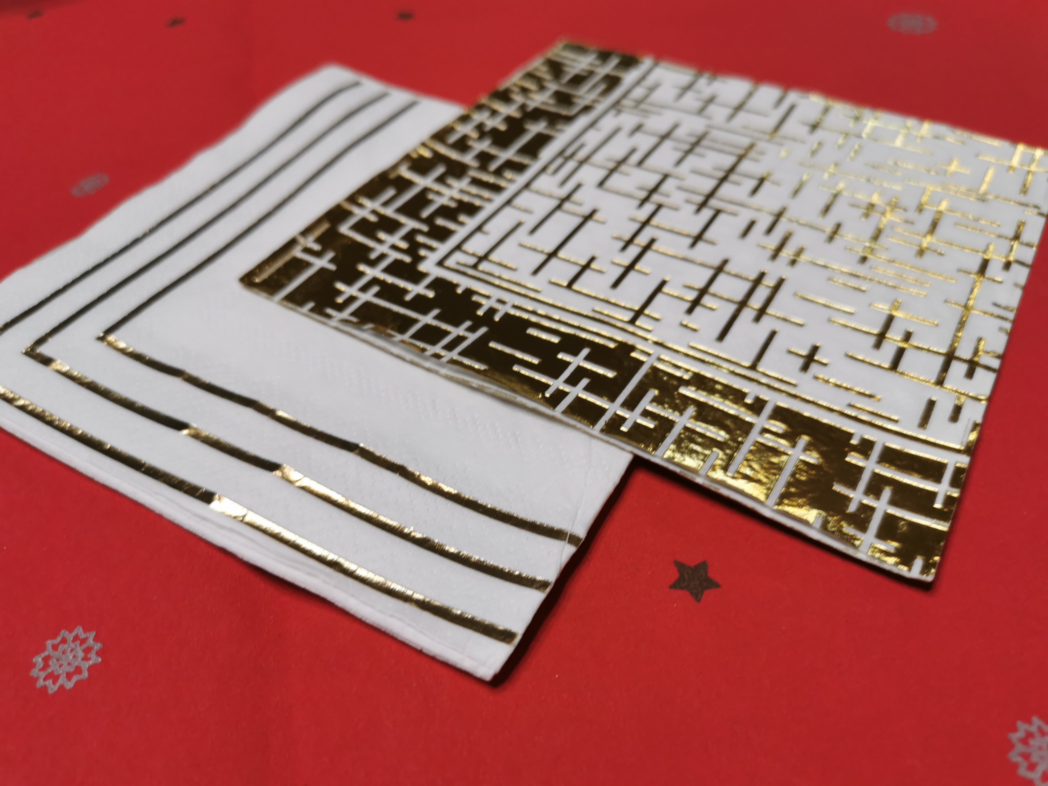 Decorative Printed Paper Gold Foil Napkin With Flower Lines