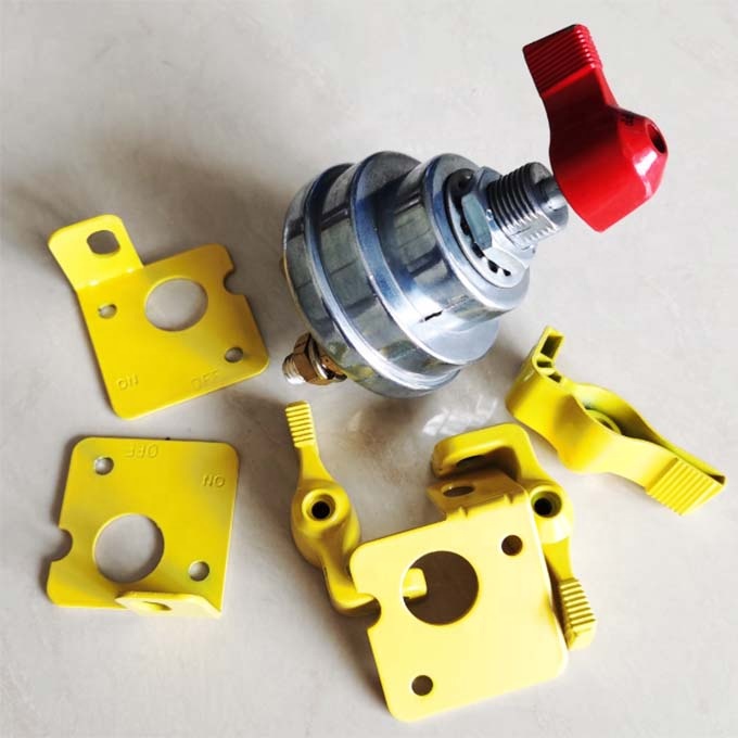 Universal Car A/C SWITCH Battery Master Disconnect Switch Red and Yellow Lockout Lever Kit for Performance Steel Racing