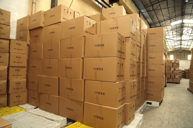Single Wall Round Plastic Food Containers Crown Lid Type 28G PS - P1