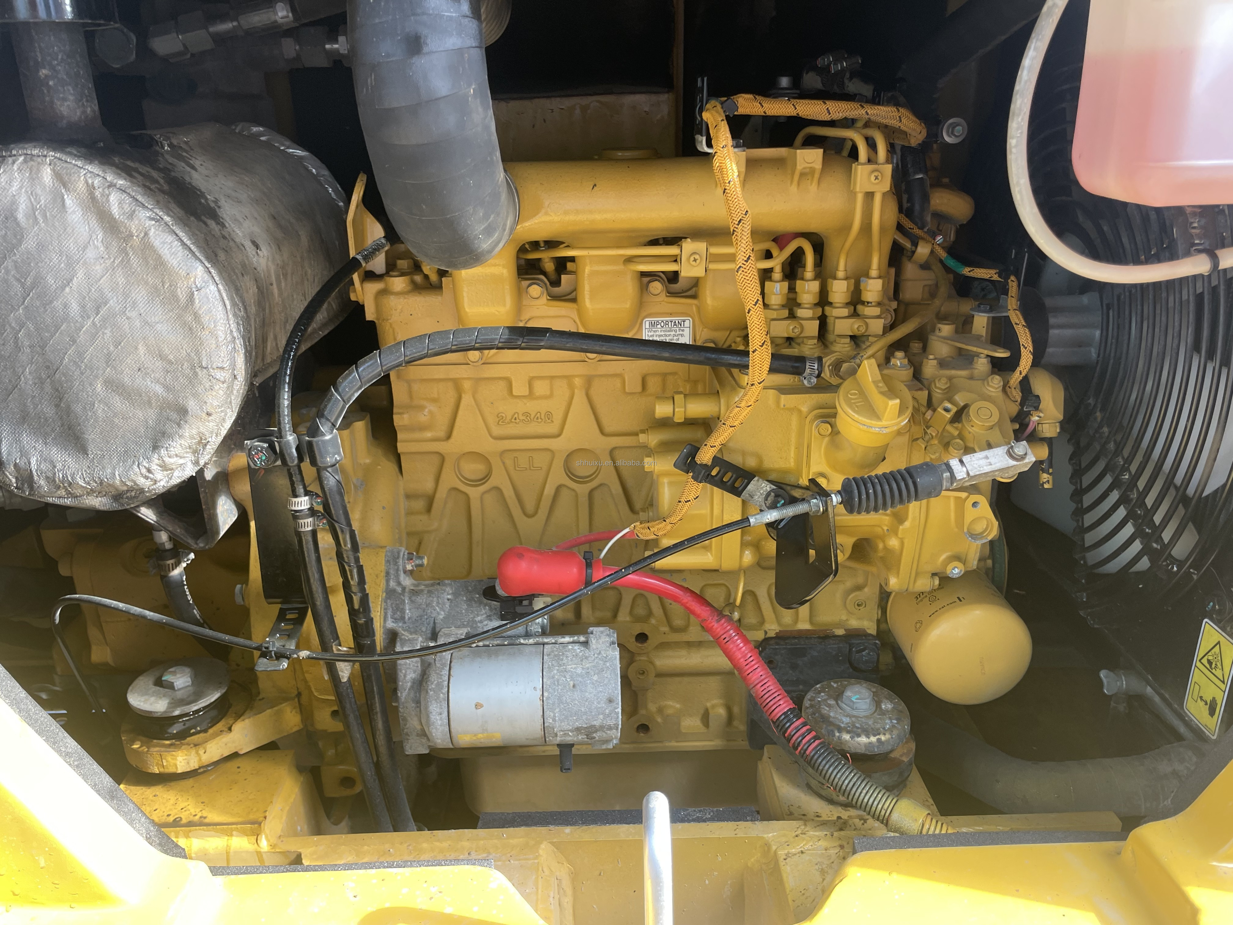 Small excavator caterpillar CAT 305.5E excavator mini digger buy used mini CAT305.5 excavators for sales