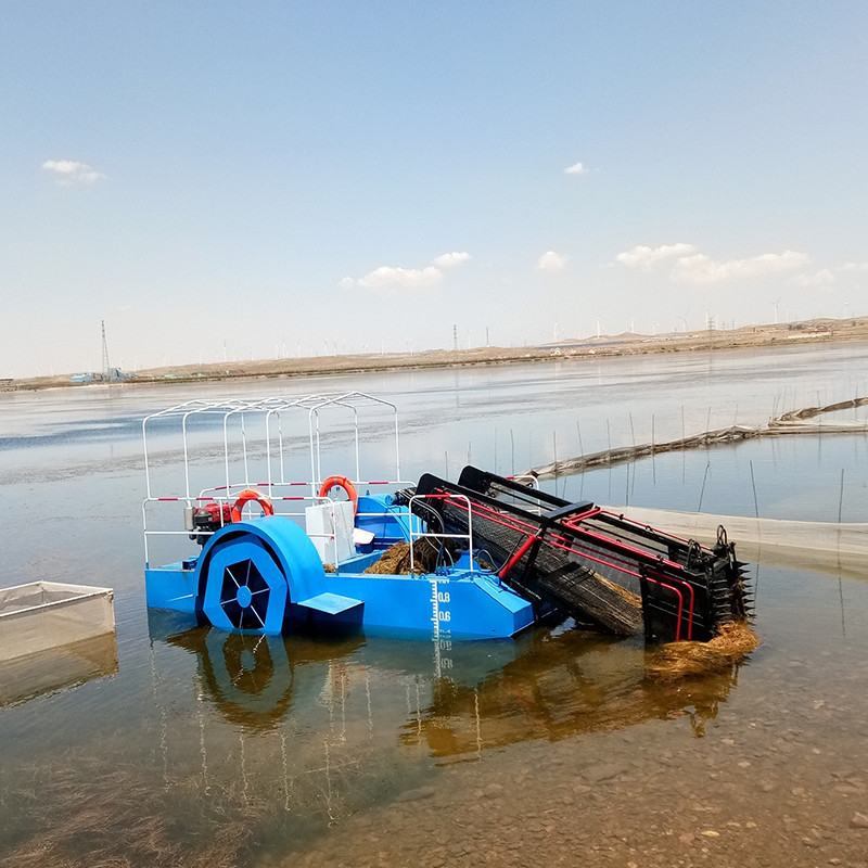 aquatic weed harvester