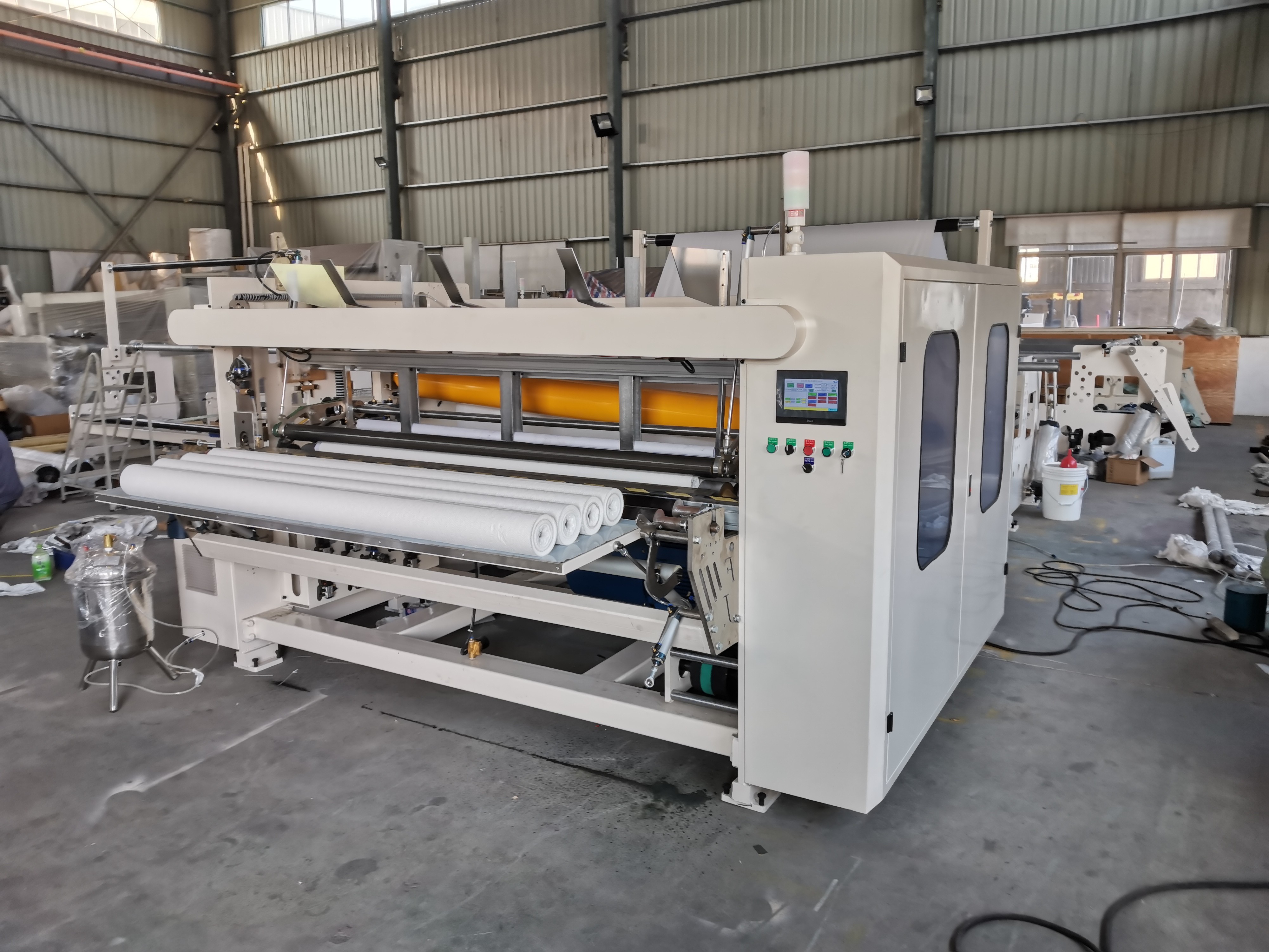 Wall Type Automatic Toilet Tissue Paper Roll Making Machine Supplier